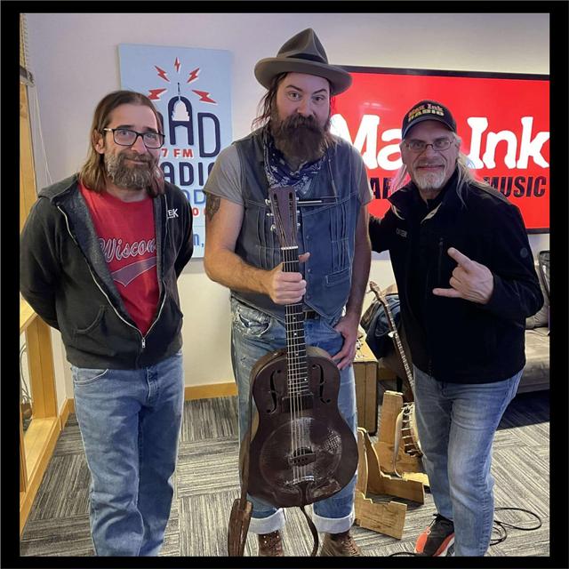 1931 National Resonator guitar and Lou Shields on Max Ink Radio